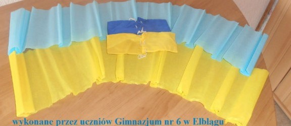 Niebiesko-żółty kolor i solidarność z Ukrainą