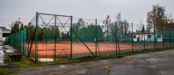 Gdzie w Elblągu trenować tenis ziemny?