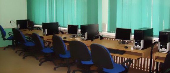 Gmina wyposaży sześć szkół w nowoczesny sprzęt komputerowy