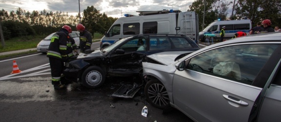 Wypadek na skrzyżowaniu w Kazimierzowie