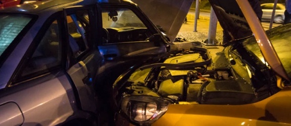 Groźne zderzenie dwóch pojazdów na Traugutta. Jedna osoba w szpitalu