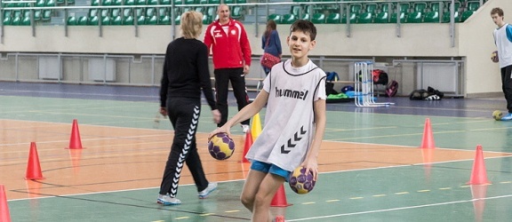 Start Elbląg uczy dzieci piłki ręcznej
