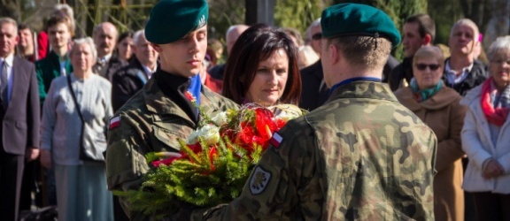 10.04.2010 - Elblążanie pamiętają o ofiarach Smoleńska