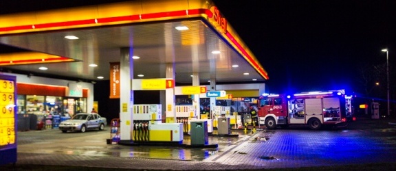 Pożar na stacji Shell. Sprawna interwencja Straży Pożarnej