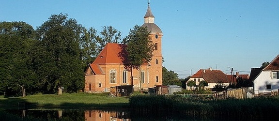 Kościół w Kwitajnach i Kanał Elbląski 