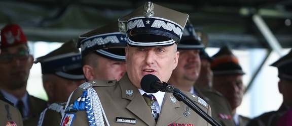 Generał Marek Sokołowski przejął obowiązki Dowódcy 16 PDZ (+ zdjęcia z uroczystości)