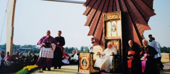 17 lat temu 300 tys. wiernych w Elblągu słuchało Jana Pawła II