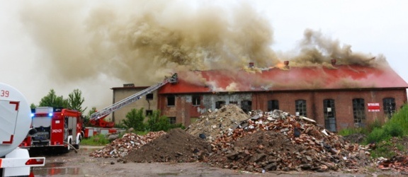 100 tys. zł – szacunkowe straty po pożarze hali