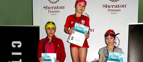 Sukcesy elbląskich pływaków na zawodach w Poznaniu. Zdobyli łącznie 39 medali