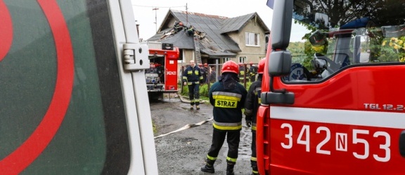 Pożar domu jednorodzinnego w Elbląg Dąbrowa (+ foto/wideo)
