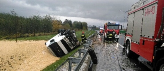 UWAGA KIEROWCY! NA DROGACH ŚLISKO!