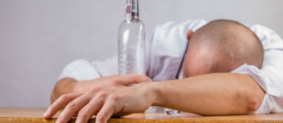 Mężczyzna przeżył teoretycznie śmiertelną dawkę alkoholu 