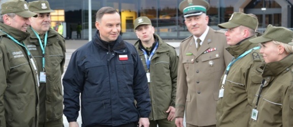 Prezydent RP  Andrzej Duda przyjął meldunek od komendanta W-MOSG