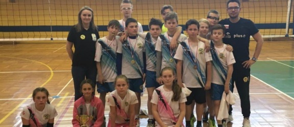Kolejne sukcesy młodych siatkarzy IKS „ATAK” na turnieju w Grudziądzu ! 