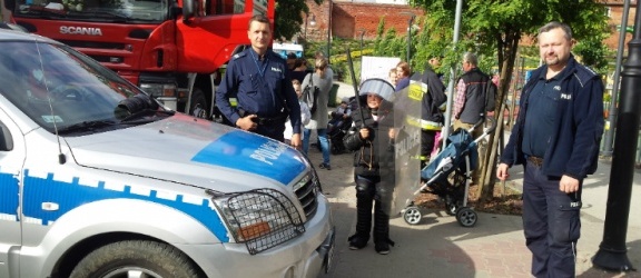Policjanci i Dzień Dziecka