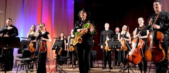 Saksofonistka o światowej sławie wystąpiła z elbląskimi kameralistami (+zdjęcia)