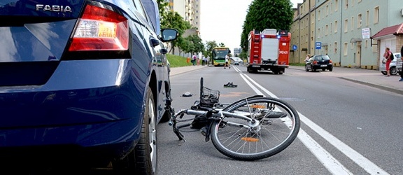 Potrącenie rowerzysty na ul. Robotniczej (+ zdjęcia)