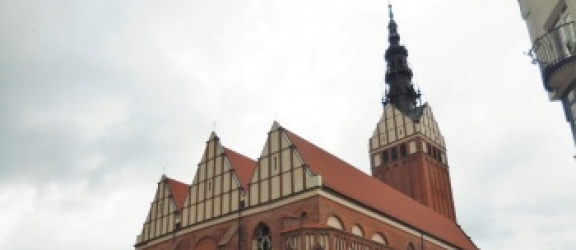 Katedra, Brama Targowa, Piekarczyk, a może... EB – co może być wizytówką Elbląga?