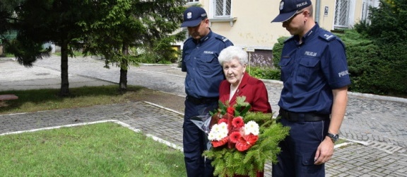  Ojca elblążanki NKWD zamordowało w Katyniu. Policjanci pamiętają o nim 
