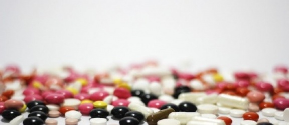 Blisko połowa leków sprzedawanych przez internet jest szkodliwa dla zdrowia