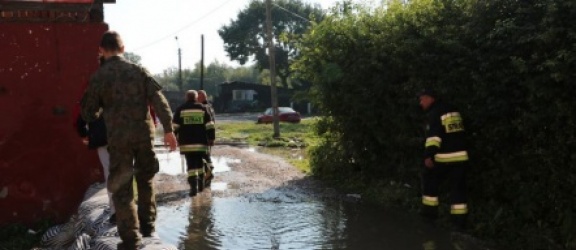 W Pasłęku woda opada, ale ze skutkami powodzi ludzie będą długo się zmagać