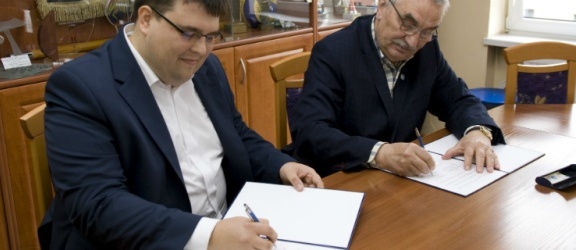 Rektor PWSZ w Elblągu podpisał umowę ze szkołą katolicką 