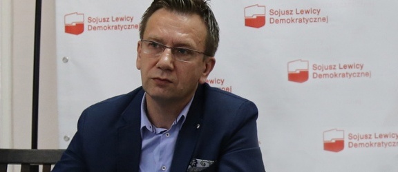 Wiceprzewodniczący Rady Miejskiej Wojciech Rudnicki interpeluje: „Konstytucja w każdej szkole”