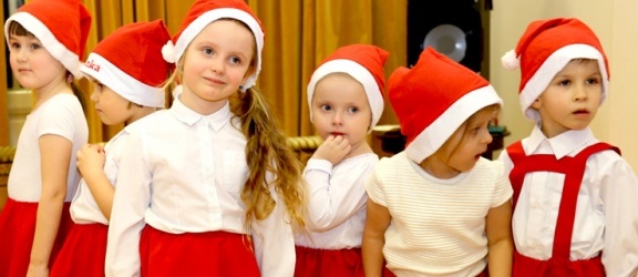Świąteczny występ najmłodszych tancerzy MDK (+ zdjęcia)