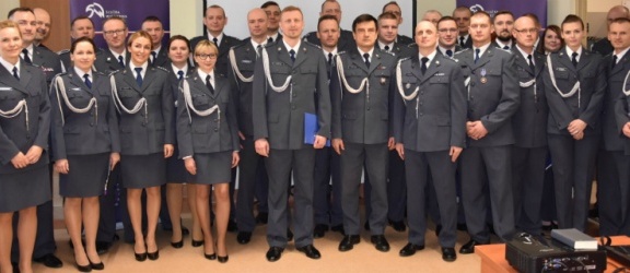 Nagrody i awanse funkcjonariuszy w Areszcie Śledczym w Elblągu 