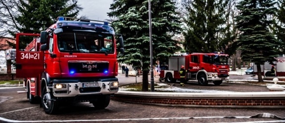 W pożarze domu wielorodzinnego w Pasłęku spłonęła 86-letnia kobieta