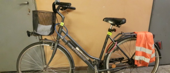 W Raczkach Elbląskich znaleziono rower. Policjanci poszukują właściciela