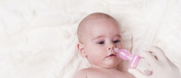 Dlaczego trzeba leczyć katar u niemowlaka?