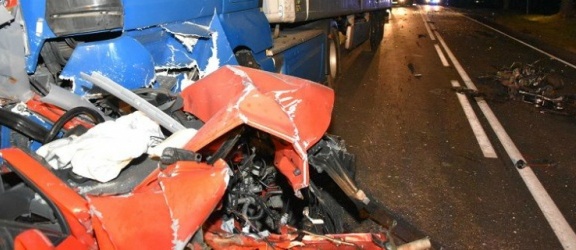 Trzy osoby zginęły w wypadku na drodze krajowej 25 