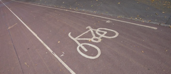 Stojaki na rowery – niezbędne w przestrzeni publicznej