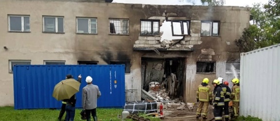 Elbląscy strażacy gasili pożar magazynu z chemikaliami w Malborku
