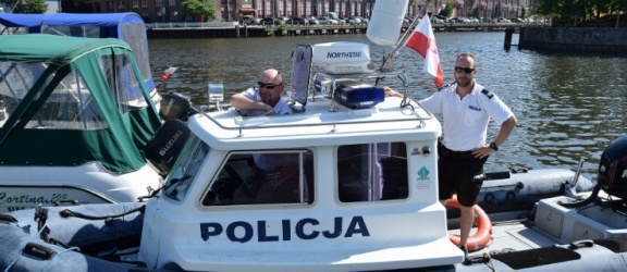  Elbląg: Policjanci są również na wodzie