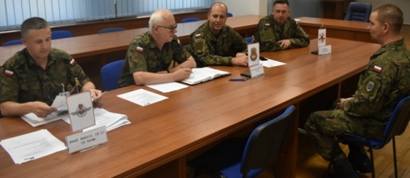 Rozmowy kadrowe w 16 Pułku Logistycznym w Elblągu
