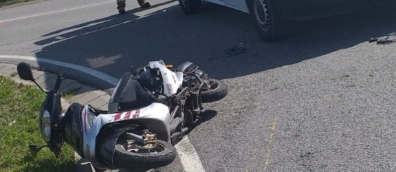Elbląg: Dwa wypadki motocyklisty i motorowerzystki 