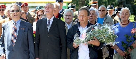 Elblążanie uczcili pamięć ofiar zbrodni wołyńskiej. 76. rocznica ludobójstwa na Wołyniu (+ zdjęcia)