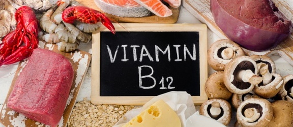 Witamina B12 - jakie są objawy jej niedoboru oraz nadmiaru?