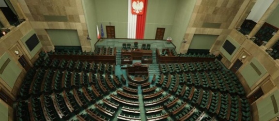 Bezpartyjny poseł prowadzi protest głodowy i żąda uznania wyborów do Sejmu za nieważne