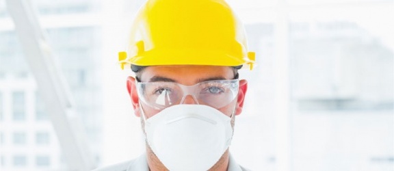 Jak chronić twarz, oczy i szyję podczas pracy? Polecane akcesoria