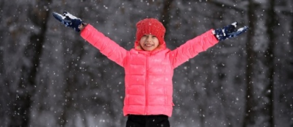 Jak ubrać dziecko na zimowy spacer?