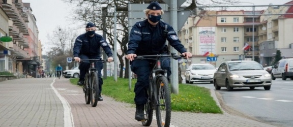 Policjanci wsiedli na rowery. Dodatkowe patrole w Elblągu