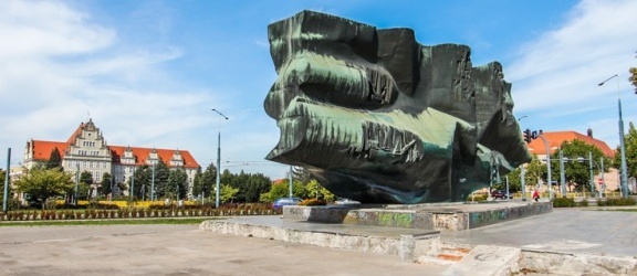 Pół miliona złotych na renowację Pomnika Odrodzenia