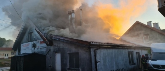 Pożar piekarni w Milejewie. Strażacy walczyli dwie godziny z ogniem