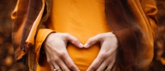 Sięgnięcie po aplikację ciążową - zalety, wskazówki, możliwości