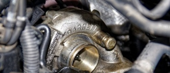 Dlaczego warto zaufać profesjonalistom w kwestiach naprawy turbosprężarek?