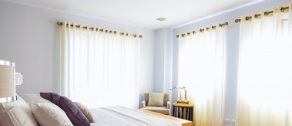 Elegancja w sypialni - łóżka tapicerowane nie tracą na popularności
