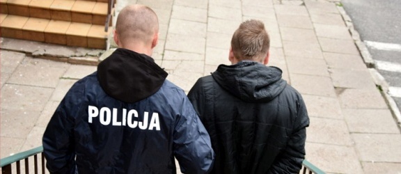 Elbląscy kryminalni zatrzymali poszukiwanego mężczyznę